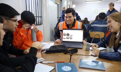 Estudiantes del Liceo Pedro Aguirre Cerda conocieron sobre geometalurgia con profesionales de El Teniente